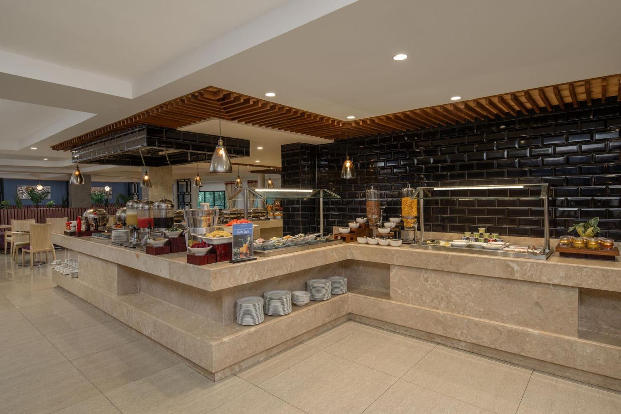 Delta Hotels By Marriott ดาร์เอสซาลาม ภายนอก รูปภาพ