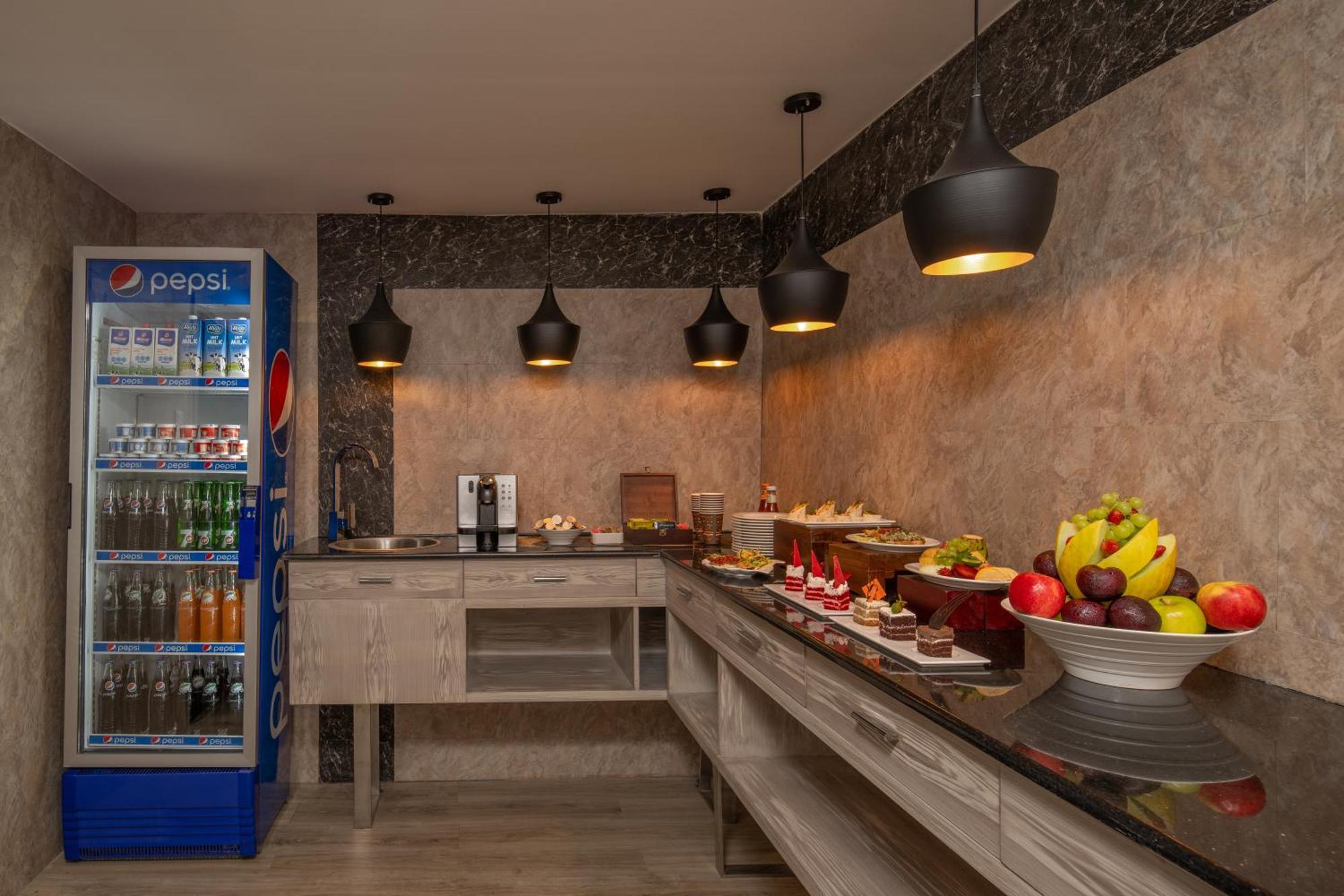 Delta Hotels By Marriott ดาร์เอสซาลาม ภายนอก รูปภาพ